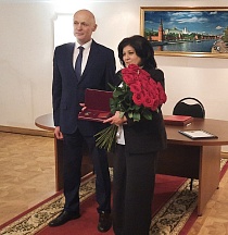 О вручении Министру образования и науки РЮО Н.К.Гассиевой "Медали Пушкина" О вручении Министру образования и науки РЮО Н.К.Гассиевой "Медали Пушкина"