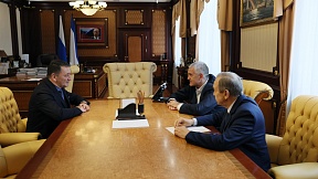 Глава Республики Крым Сергей Аксёнов провел встречу с Председателем Правительства Республики Южная Осетия Константином Джуссоевым