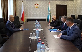Министр иностранных дел Республики Южная Осетия А.М.Джиоев принял делегацию Карачаево-Черкесской Республики