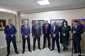 Посол России в Южной Осетии М.М.Кулахметов посетил выставку молодых художников «Цхинвал-Санкт-Петербург-Цхинвал»